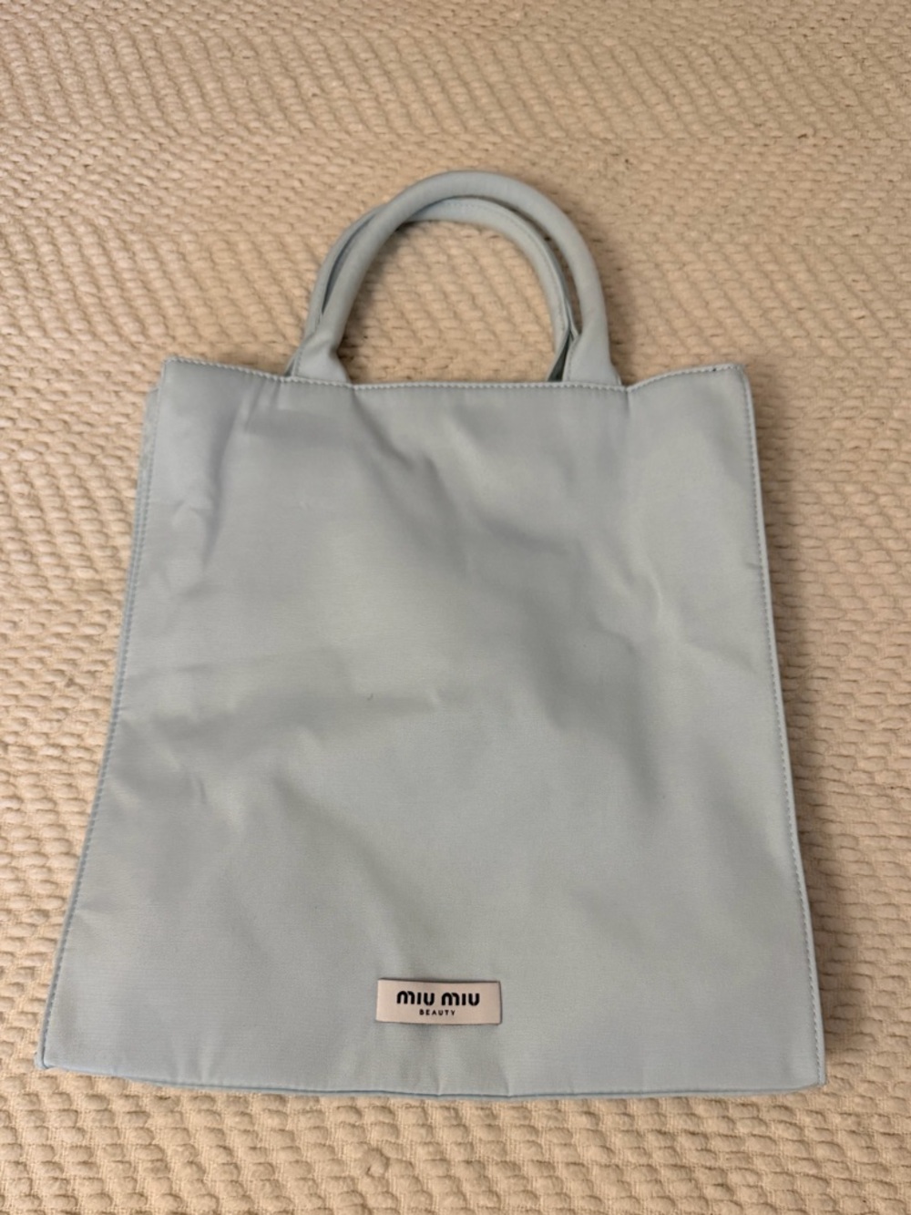 🤍New Miu Miu Beauty Luxury Tote Bag🤍 - Picture 2 of 5